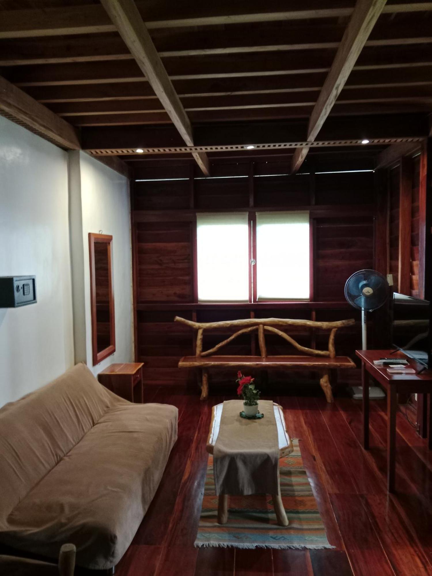 Pahiluna Guesthouse 팡라오 외부 사진