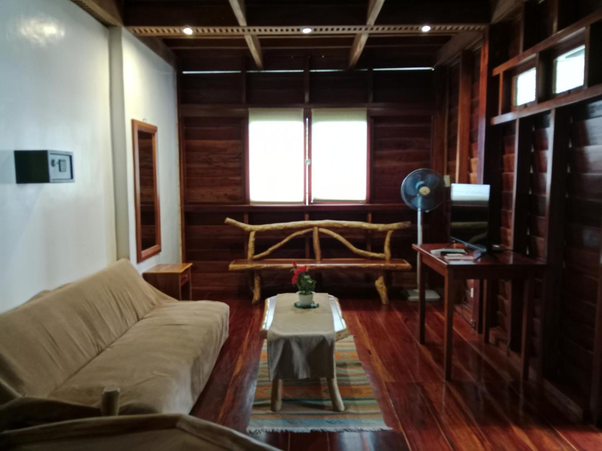 Pahiluna Guesthouse 팡라오 외부 사진