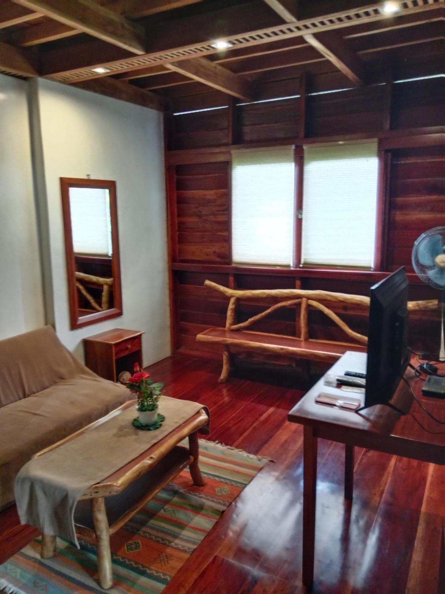 Pahiluna Guesthouse 팡라오 외부 사진